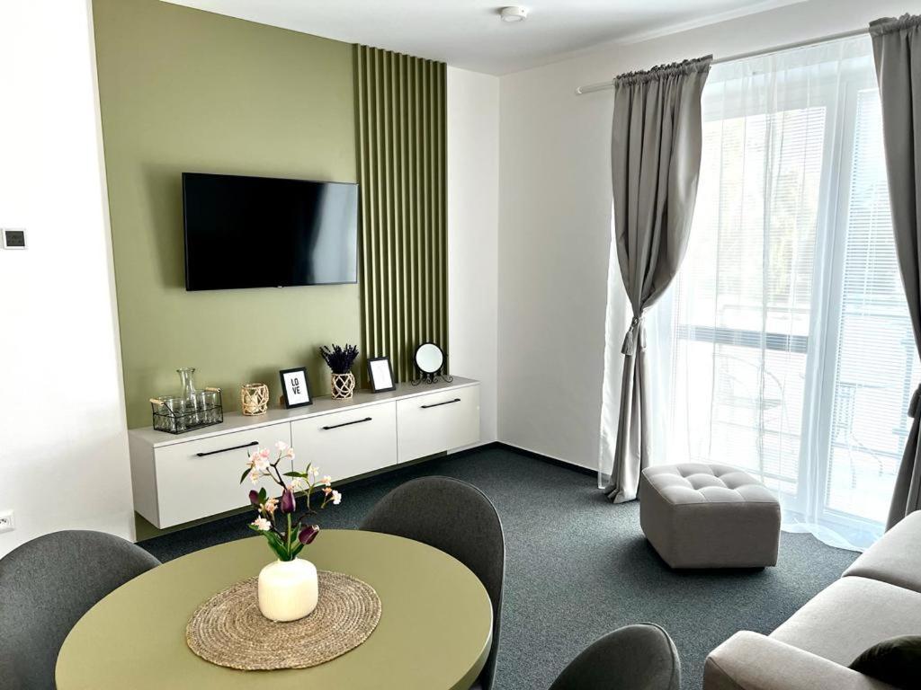 Urban Green Apartment Ліптовський Мікулаш Екстер'єр фото
